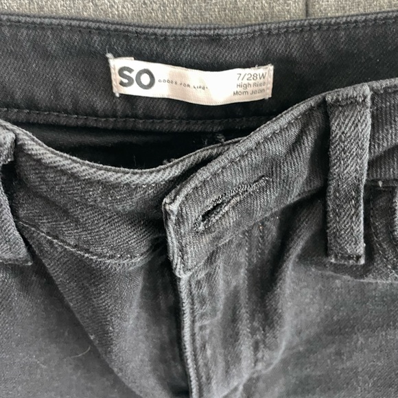 High rise black distressed jeans - Picture 2 of 2